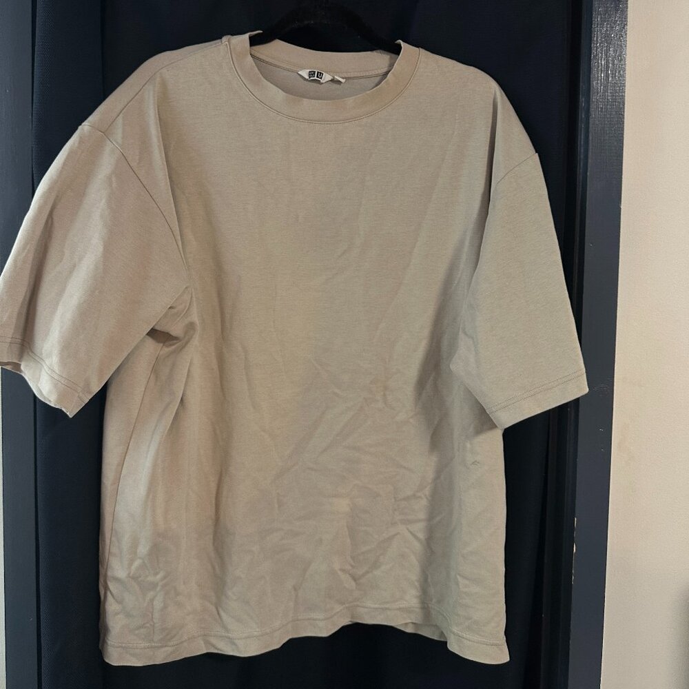Uniqlo Grey T-Shirt Size XL